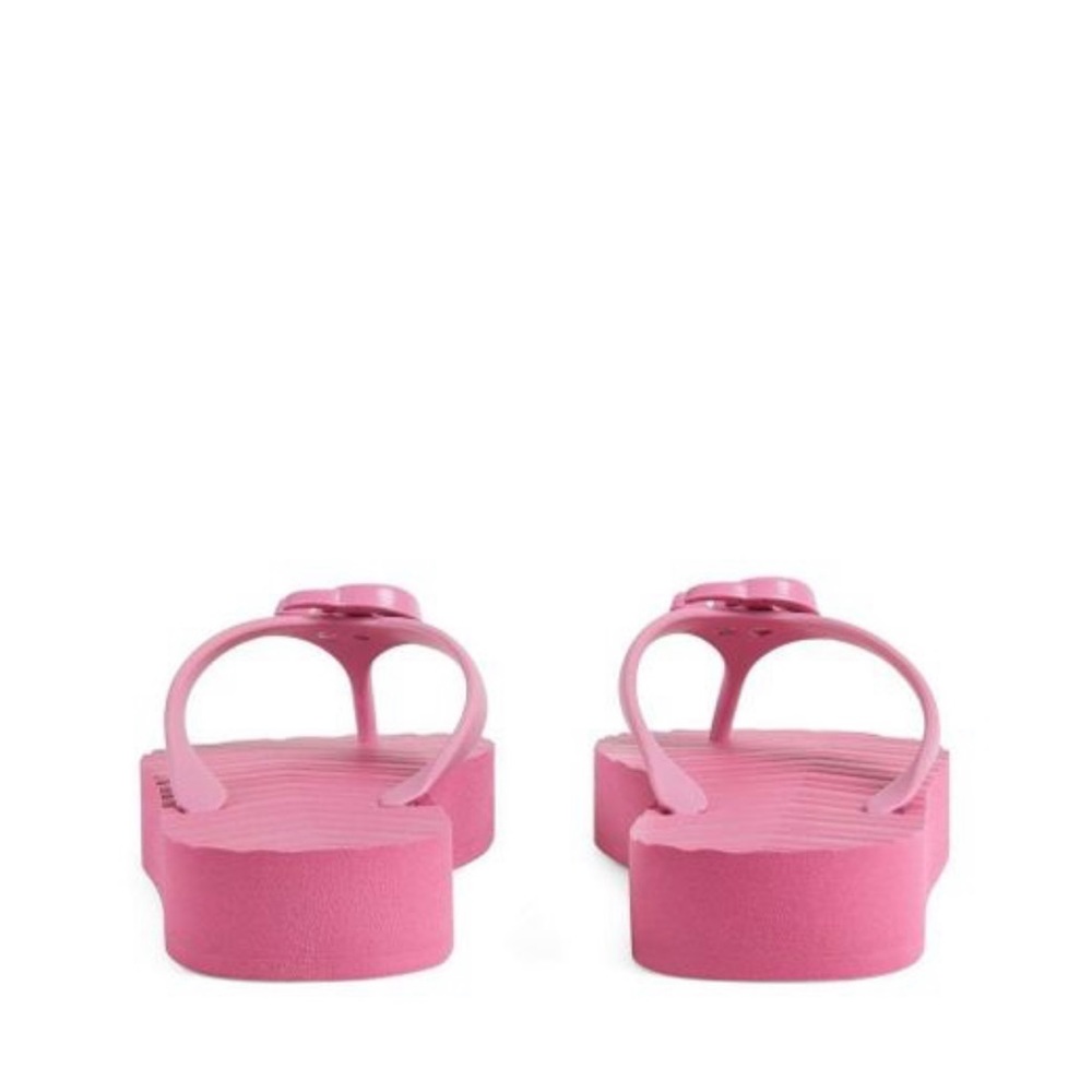 GUCCI Pascar Flip Flops in Chevron Rubber Pink - Picture 5 of 9